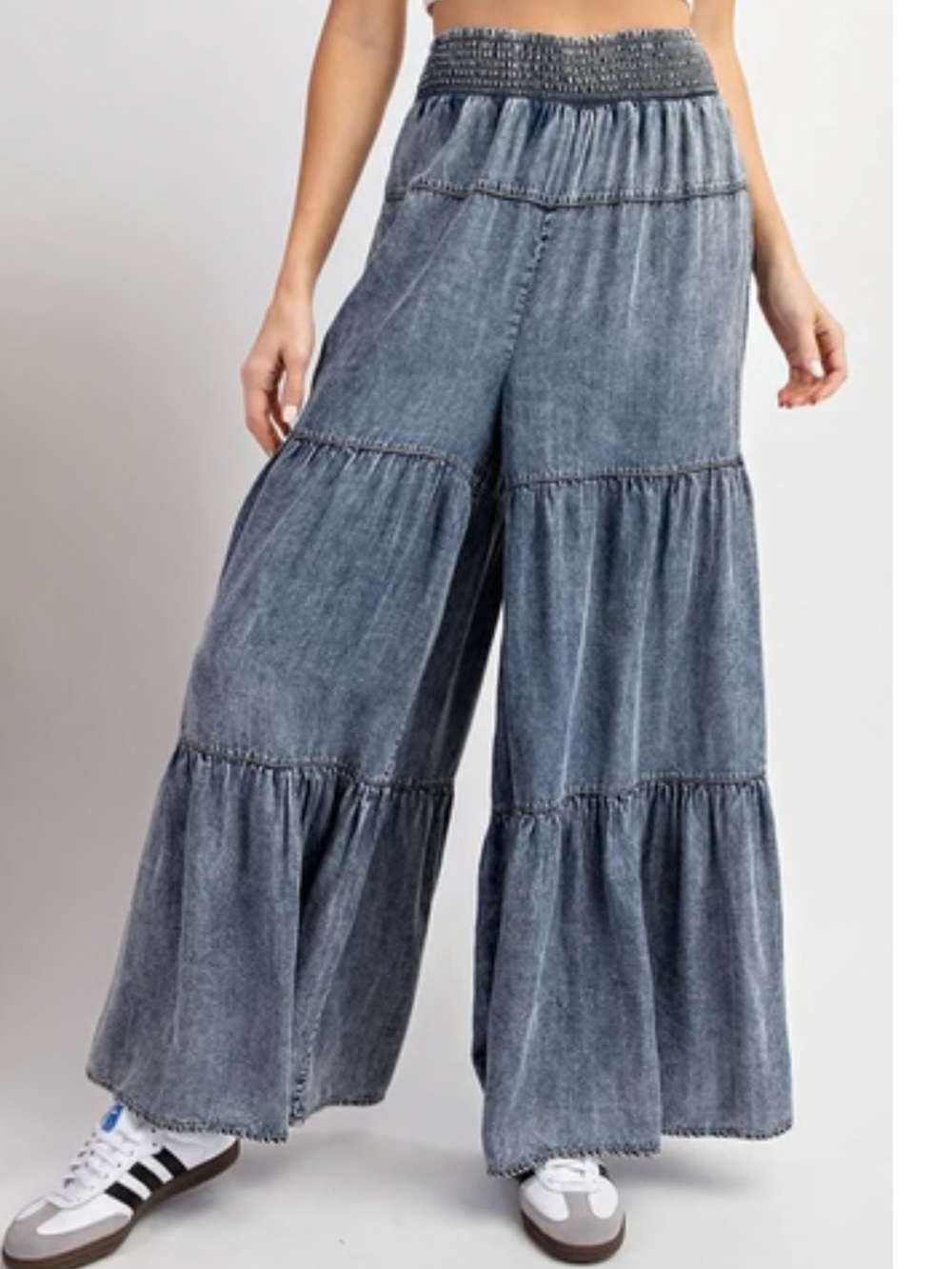EE:SOME -Wide Leg Tiered Denim Washed Palazzo Pants size med